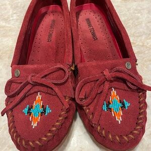 Minnetonka Women's Burgundy Moccasins with Beadwork